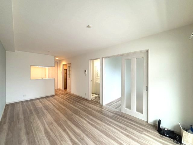 リアライズ箕岡の居間・リビング