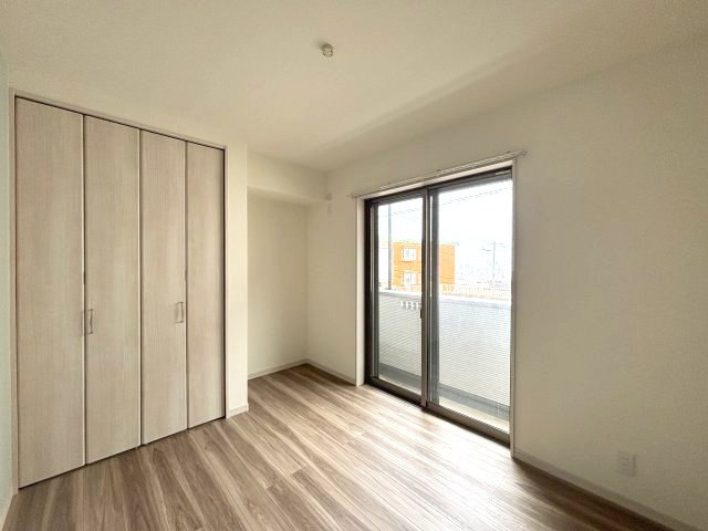 リアライズ箕岡の寝室