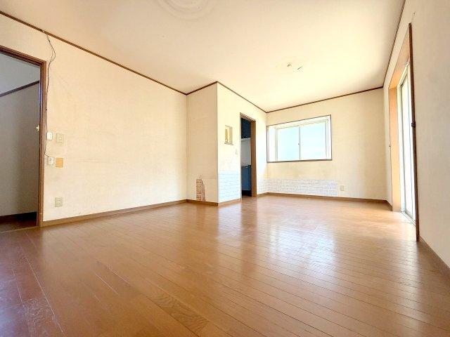 あきる野市草花　中古戸建の居間・リビング