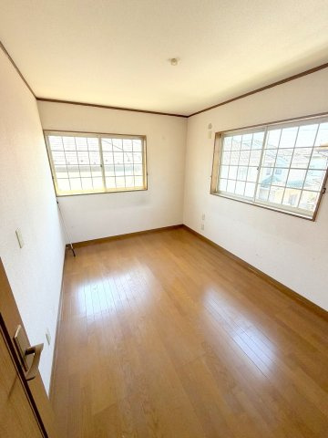 あきる野市草花　中古戸建の洋室
