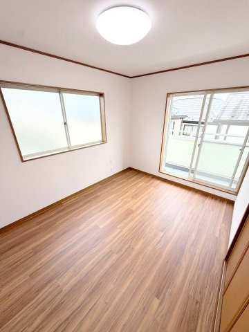 あきる野市草花　中古戸建の洋室