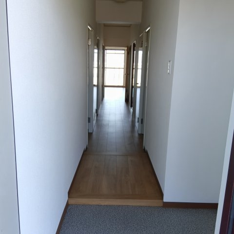 藤和明石公園ハイタウン　２号棟の玄関