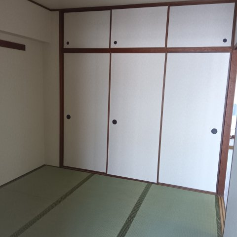 藤和明石公園ハイタウン　２号棟の和室