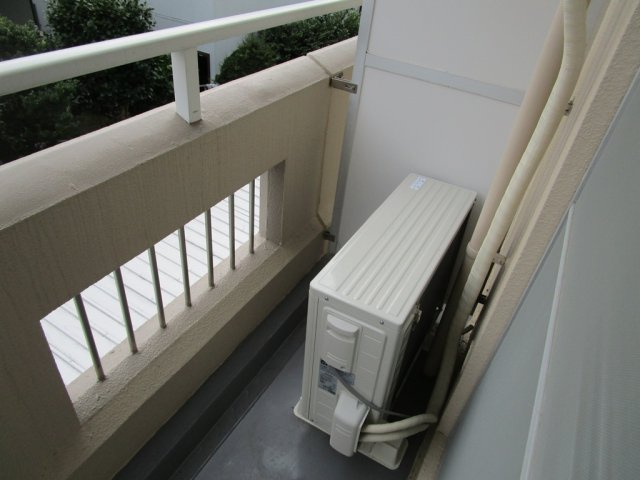 南西向き２階角部屋で陽当り良好のバルコニーです♪