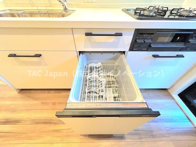 ドラゴンマンション木場公園壱番館のキッチン|ボタン一つで洗浄、乾燥まで完了。
家事効率アップだけでなく、手洗いと比較して節水効果もございます。