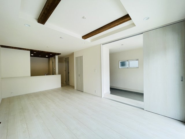 『八王子市新築戸建て』八王子市石川町3238【仲介手数料無料】の居間・リビング|～仲介手数料無料☆八王子ひなた不動産～八王子市石川町　新築戸建て
