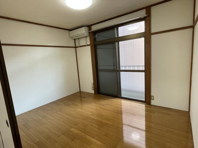 【寝室】