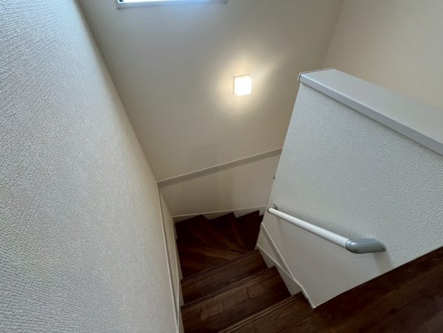 うるま市前原新築戸建て 10号棟（全10棟）の内装|階段