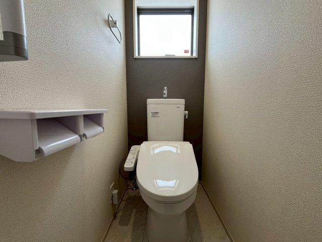うるま市前原新築戸建て 10号棟（全10棟）のトイレ