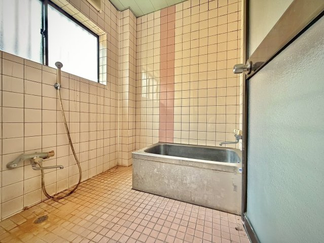 【駅チカ9分！】日立市千石町中古戸建の浴室
