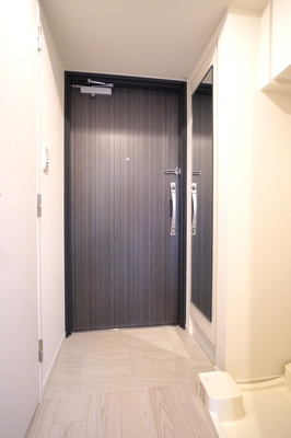 【玄関】 | アーバネックス日本橋横山町 | ※写真は同タイプ住戸です。