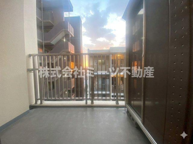 ヴエリテ山本駅前テラスのバルコニー