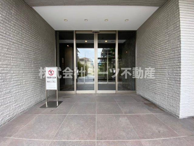 ヴエリテ山本駅前テラスのエントランス
