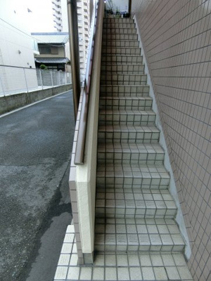 【エントランス】 | コーポラス里花