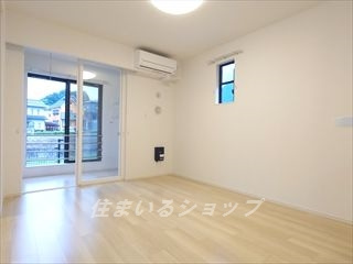 アールコートⅠの居間・リビング