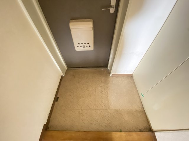 エスポワール八柱の玄関