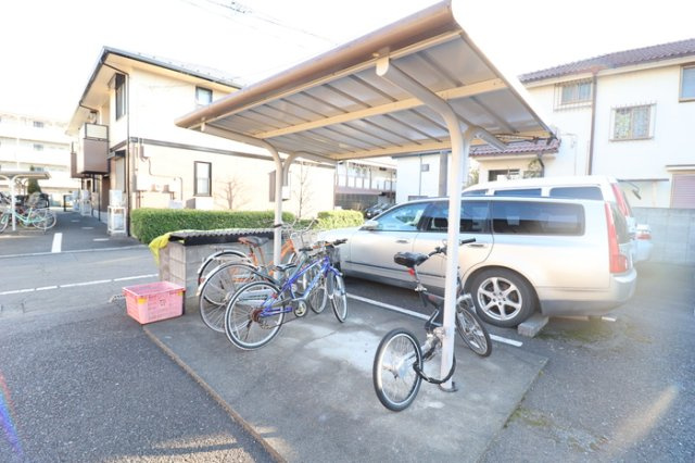 ガーデンヒルの駐車場