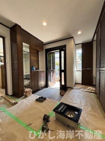 茅ケ崎市旭が丘　中古戸建の玄関|5月2日撮影　リフォーム工事中  玄関
