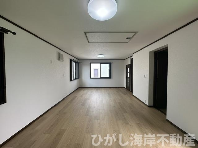 茅ケ崎市旭が丘　中古戸建の洋室|新規リフォーム完了！　15.9帖　洋室