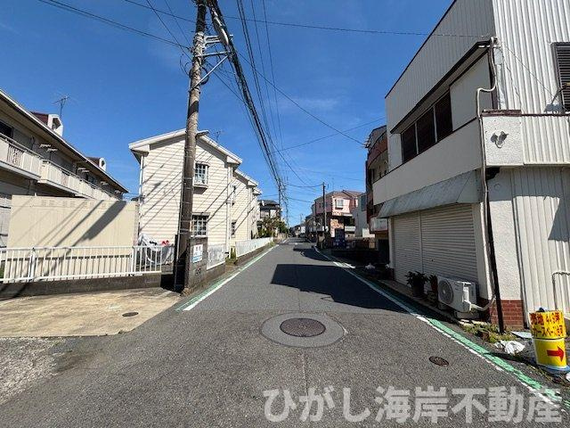 茅ヶ崎市旭が丘　売地の前面道路含む現地写真|現地外観