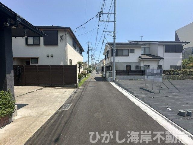 藤沢市片瀬海岸２丁目　売地　全２区画の前面道路含む現地写真|現地外観