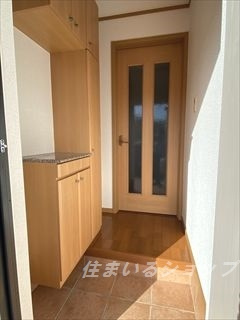 広島市安佐北区深川２丁目のアパートの玄関|シューズボックス