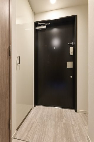 プラウドフラット亀戸ステーションプレイスの玄関