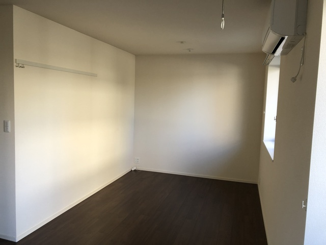メゾン上り屋敷の洋室