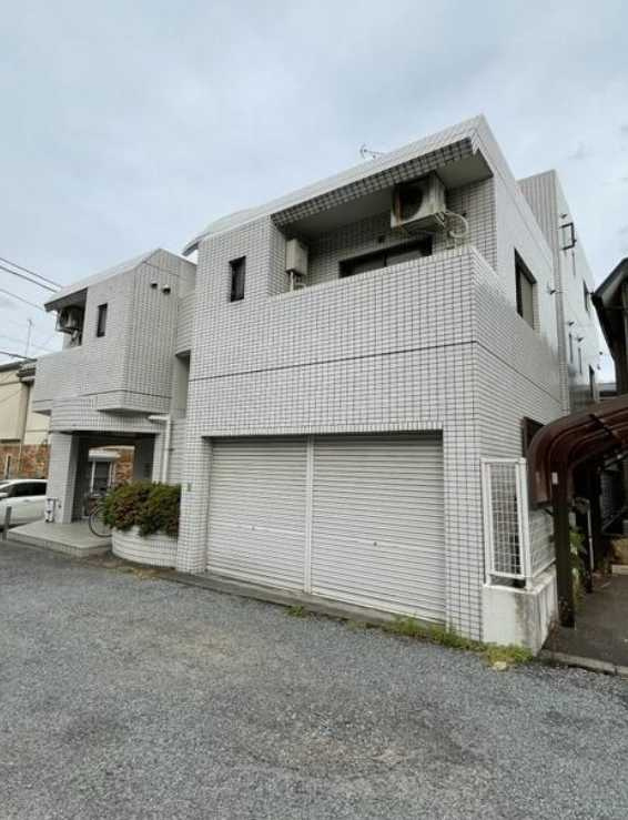 上馬ホームズ　バストイレ別　オートロック　浴槽新規のエントランス