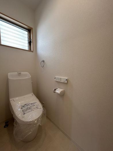 箕面市外院３丁目　中古戸建のトイレ