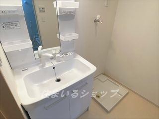 広島市安佐北区可部町大字南原のアパートの洗面所