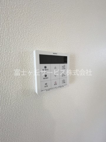 【発電・温水設備】 | 菊川市下平川 新築一戸建て A号棟 | 給湯リモコンです