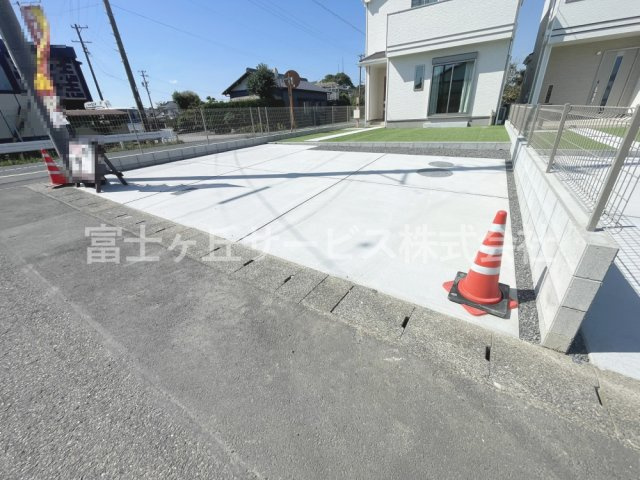 【駐車場】 | 菊川市下平川 新築一戸建て A号棟 | カースペースがあります