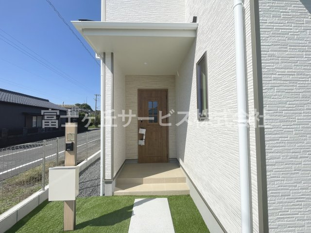【エントランス】 | 菊川市下平川 新築一戸建て A号棟 | エントランスです