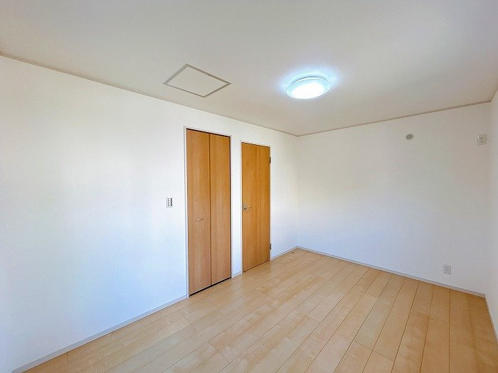 箕面市牧落５丁目　中古戸建の洋室