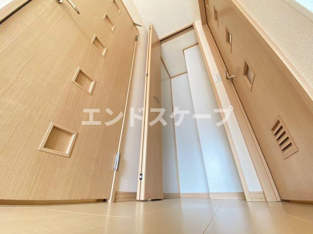 リヴェールマリーズ　Ｂの収納|高崎、前橋、伊勢崎エリアのお部屋探しはエンドスケープまで！お客様の理想お聞かせ下さい♪
クロスの色が異なる場合があります。