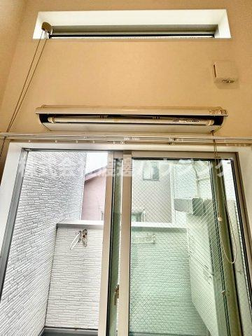 ミークジーエ汐町の設備|室内物干し竿付き