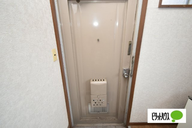 新前橋ハイツの玄関