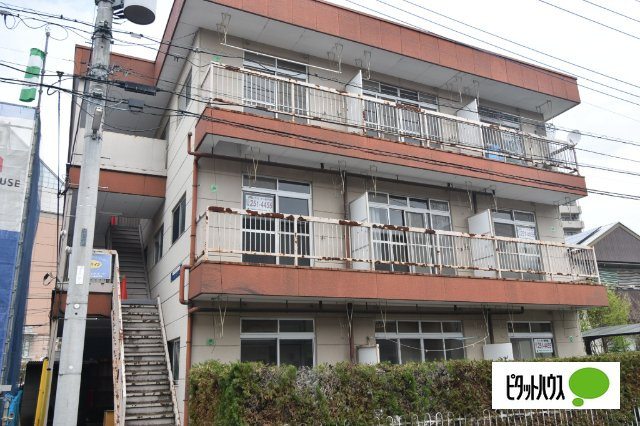 新前橋ハイツの外観