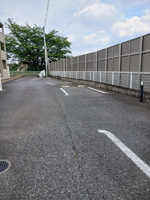 カーサ　モデルノＡの駐車場