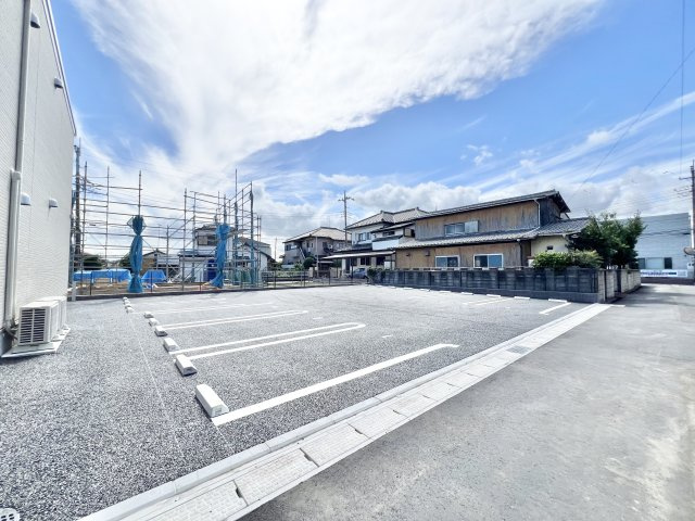 ラ・ヴィータの駐車場