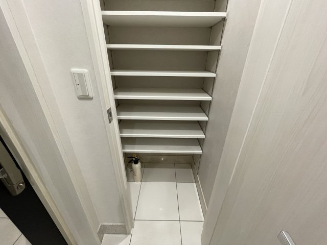 ダイナシティ浅草の収納|大容量のシューズクローゼット