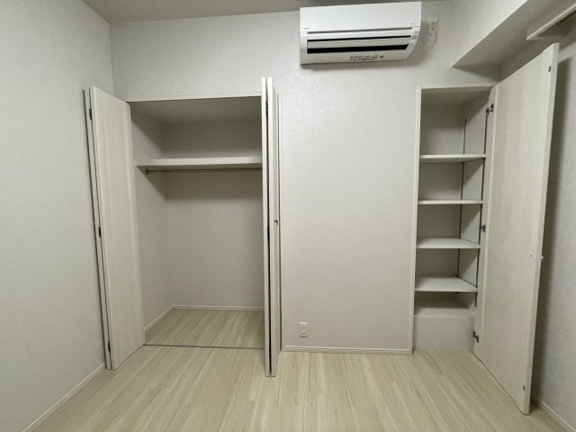 ダイナシティ浅草の洋室