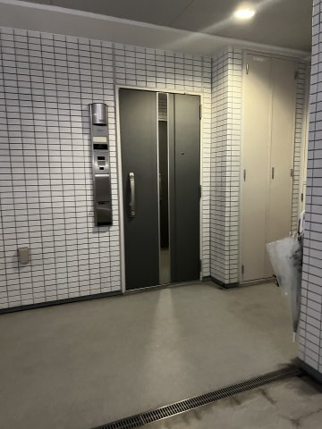 ダイナシティ浅草の玄関