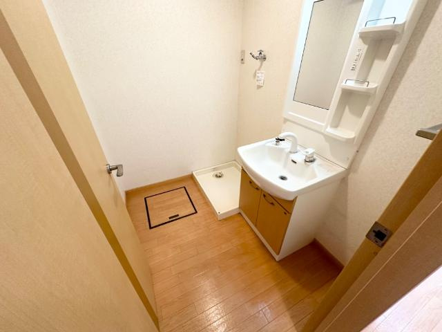 ＡＮＤ　ＯＮＥ　東棟の洗面所|脱衣所