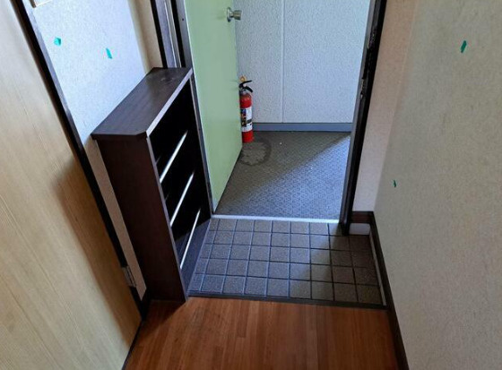 サンハイツオオヤマの玄関