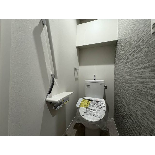 各務原市蘇原村雨町３丁目の賃貸マンションのトイレ