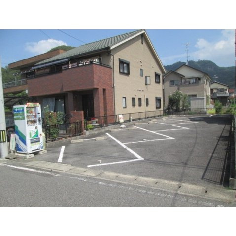 岐阜市塩町２丁目の駐車場の外観