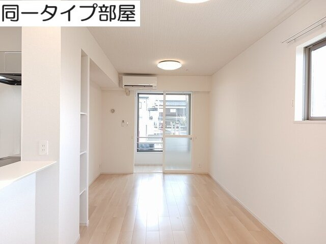 ブルーノワールの居間・リビング|ゆったり過ごせる居間です