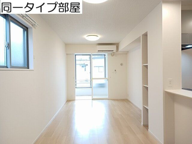 ブルーノワールの居間・リビング|居間です